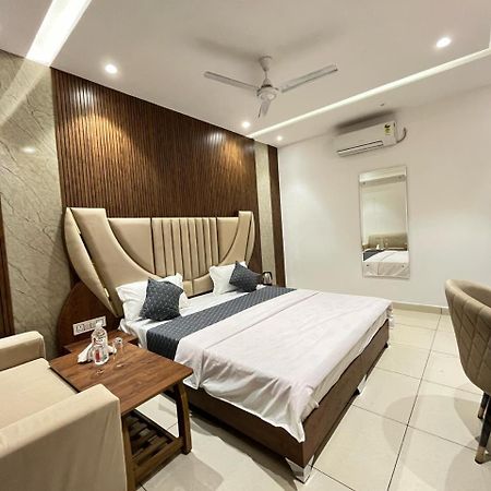 Hotel Platinum Inn Ludhiana Dış mekan fotoğraf