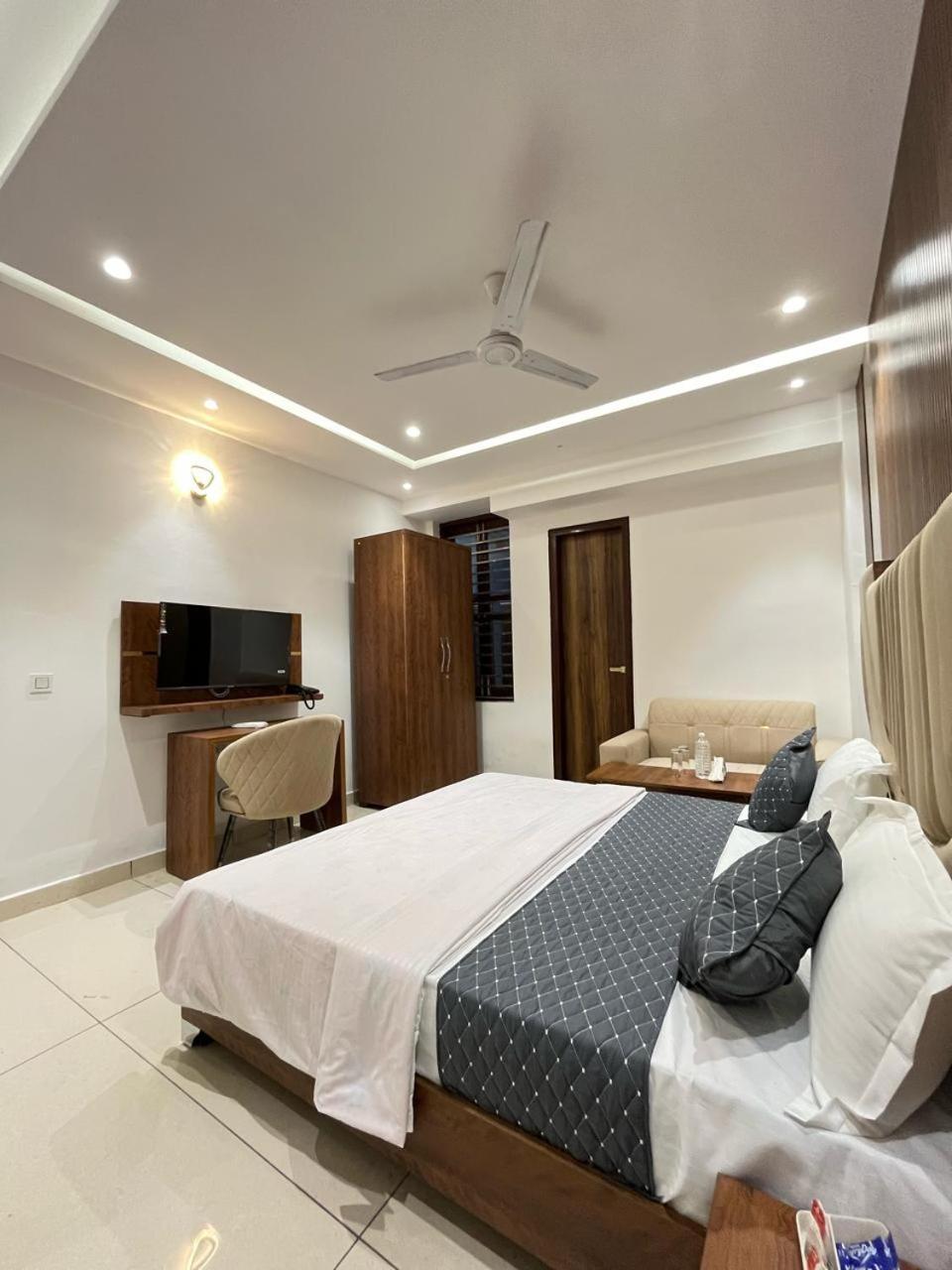 Hotel Platinum Inn Ludhiana Dış mekan fotoğraf